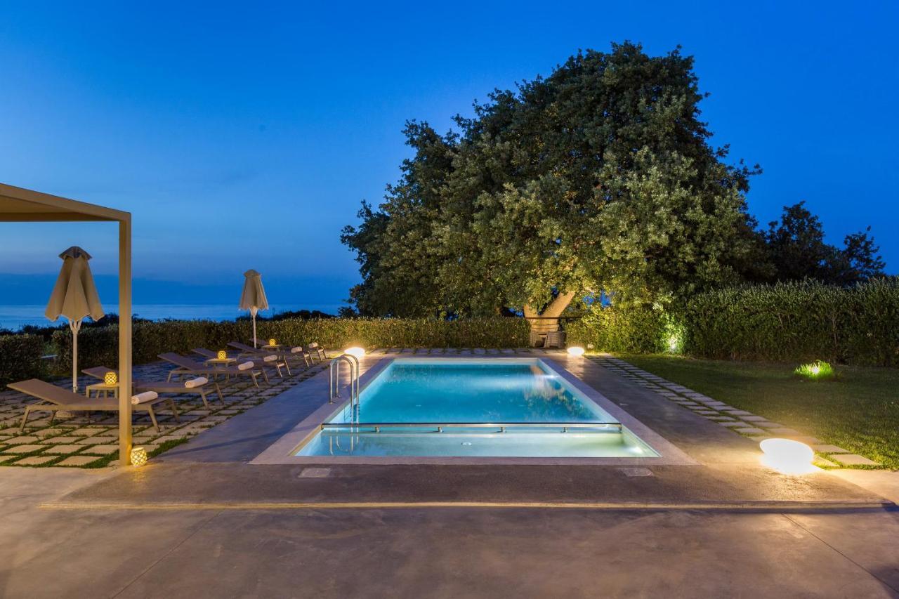 Mikro Metochi Lux Villa Mia With Heated Pool, 2Km To Beach & Childrens Area! מראה חיצוני תמונה